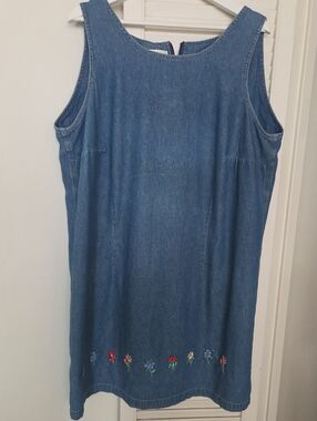 Susan Bristol Denim Flower Power Sleeveless Dress Embroidered Floral Hem - Blue